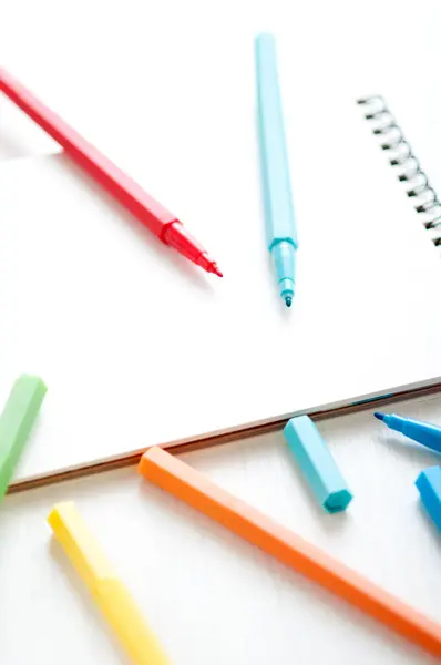 Colored Felt Tip Pens Notebook Background — Stock Photo, Image