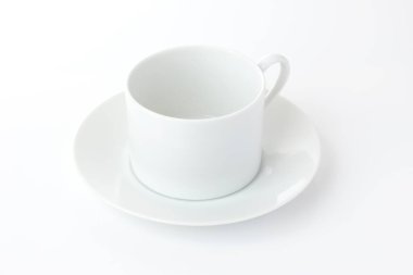 Beyaz arka plan üstünde boş kahve Kupası.