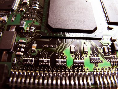 Elektronik devre kartı kapanıyor.