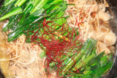 Lezzetli Asya yemeklerinin yakın çekim görüntüsü