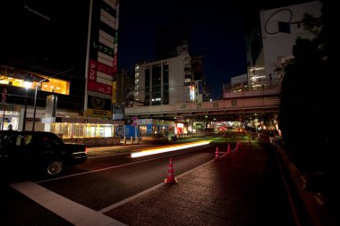 Şehir arka planı, güzel şehir manzarası alacakaranlıkta, Japonya 
