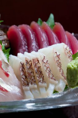 Taze dilimlenmiş balık arka plan görünümünü kapat 