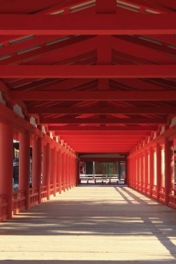 Japonya Miyajima 'daki güzel İtsukushima Tapınağı.