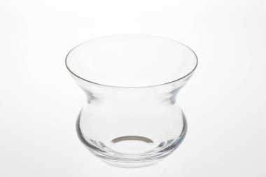 Beyaz arka plan üzerinde izole boş şeffaf cam