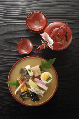 Japon mutfağı, suşi ve sashimi tabakta