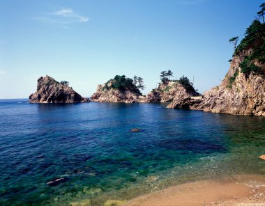 Deniz kıyısının güzel manzarası