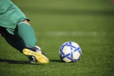 Japonya 'da futbol oynayan erkeklerin kırpılmış bölümü