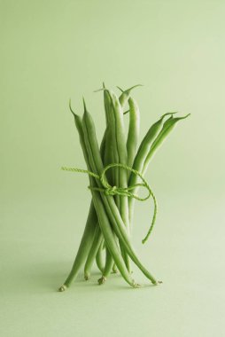 Arka planda taze taze fasulye, kapatın.