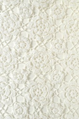 Tığ işi masa örtüsünün beyaz görünümünü kapat