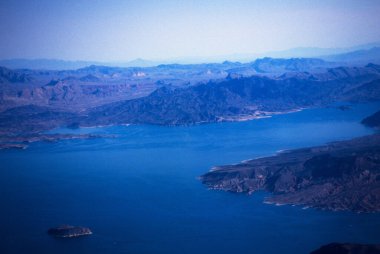 Hava sahili manzarası, uçaktan çekilmiş bir fotoğraf.