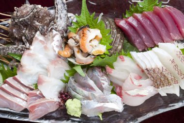 Taze dilimlenmiş balık arka plan görünümünü kapat 