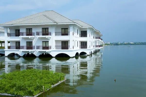 Kıtalararası Hanoi Westlake, Vietnam 'ın dışı. 