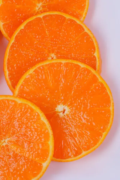 Płyta Plasterków Pomarańczy Izolowanych Białym Tle — Zdjęcie stockowe