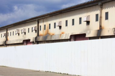 Şehirdeki eski sanayi binası.