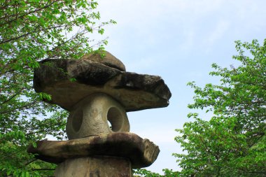 Asya parkındaki heykel, detay görünümü