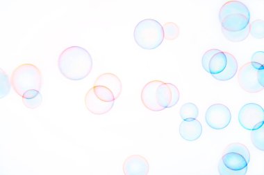 Renkli sabun köpükleri arka planda. soyut renk dokusu.