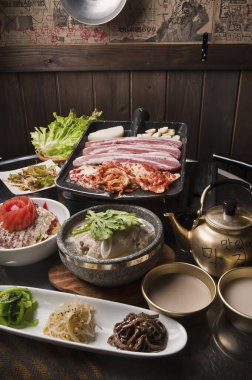 Geleneksel Asya yemek deneyimi.