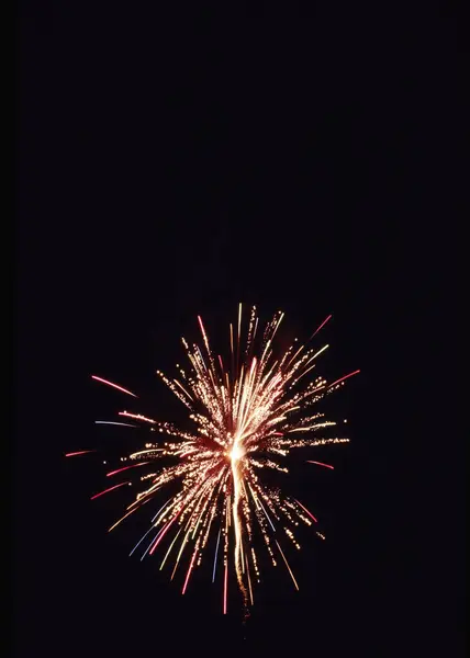 Fogos Artifício Maravilhosos Coloridos Céu Noturno — Fotografia de Stock