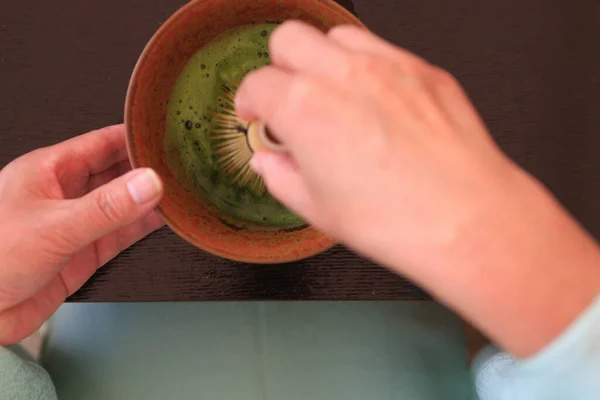 Frau Kocht Tee Konzept Der Teezeremonie Freien — Stockfoto