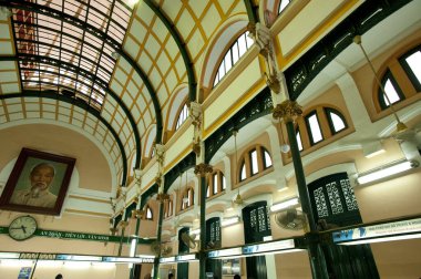 Saigon Merkez Postanesinin içi Vietnam 'ın Ho Chi Minh şehrinde bir postanedir. 
