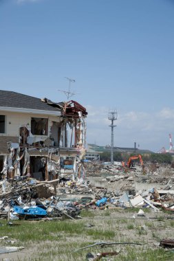 11 Mart 2011 'de Japonya' da meydana gelen Büyük Tohoku depremi ve tsunamisinin sonuçları.