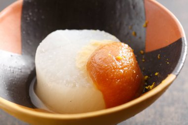 Lezzetli Japon yemeğinin yakın çekim görüntüsü