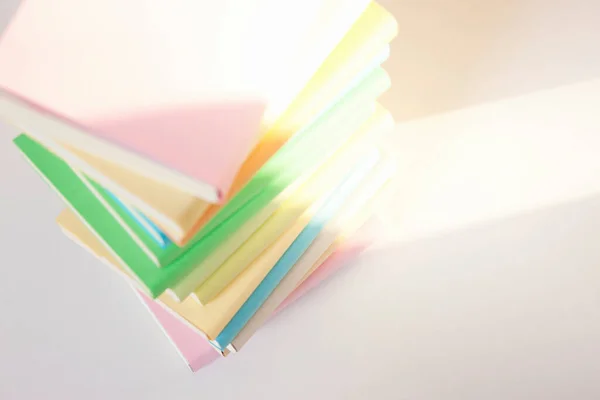 Close Livros Capas Coloridas — Fotografia de Stock