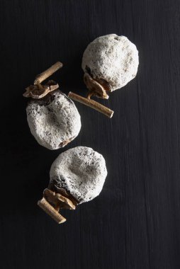  Lezzetli Asya yemekleri kuru tuzlu erikler, yakın çekim