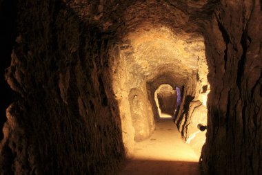 Iwami Ginzan Gümüş Madeni 'ndeki mağarada.