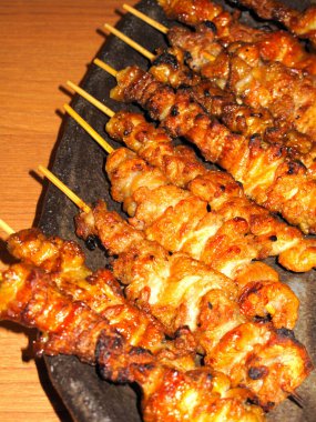 Şişte ızgara ızgaranın yakın plan görüntüsü.            