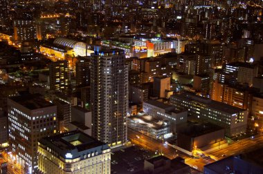 Tokyo şehrinde modern Japon mimarisi