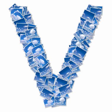 Mavi bulutlu gökyüzü ile oyun kartlarından oluşan V sembolü 