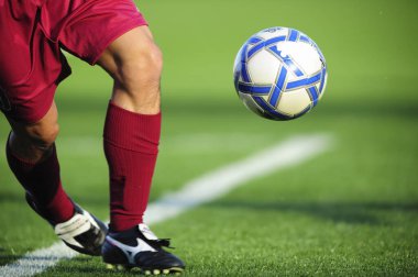 Japonya 'da futbol oynayan erkeklerin kırpılmış bölümü