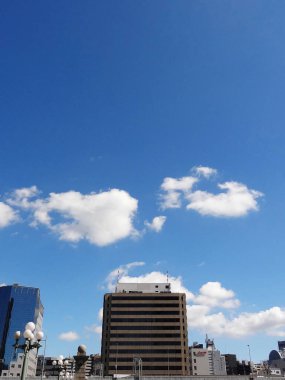 Şehirde modern bir gökyüzü inşa ediyoruz.