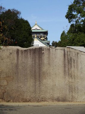 Japonya 'daki Osaka Kalesi' nin manzaralı görüntüleri.