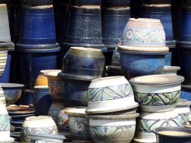 Seramik çömlek dükkanında