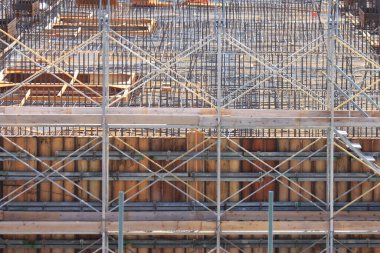 Şehir inşaatı, ön tarafı kalkıyor.