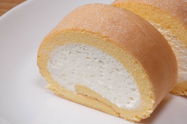 Tabakta krem peynirli pasta