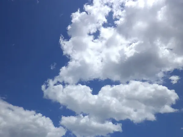 Moln Med Blå Himmel Naturlig Bakgrund — Stockfoto