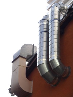 Modern bir binadaki borular