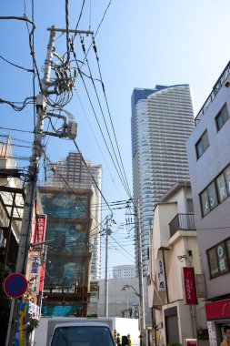 Şehir arkaplanı, şehir caddeleri manzarası 