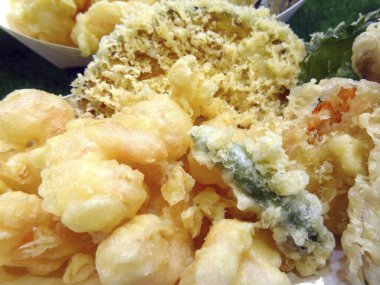 Lezzetli Asya yemeklerinin yakın çekim görüntüsü