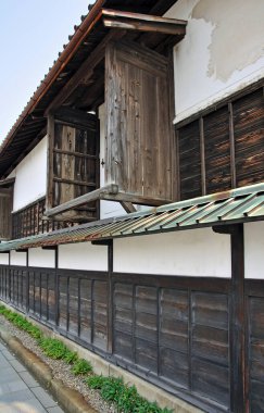 Japonya 'daki Japon tapınağı, arka planda seyahat yeri.