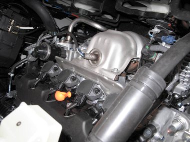 Otomobil motorunun motor parçalarının yakın görüntüsü