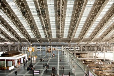 Havaalanı terminalinin içi