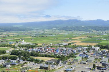 Dağların kırsal manzarası çok güzel.