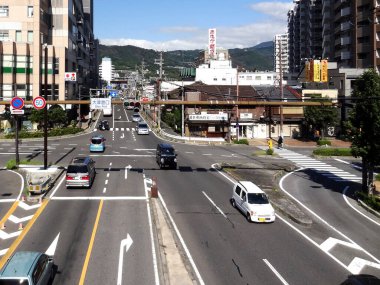 Japon caddesinin gündüz mimarisi. 