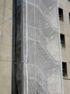 Şehirde yeni bir bina inşa ediliyor. 