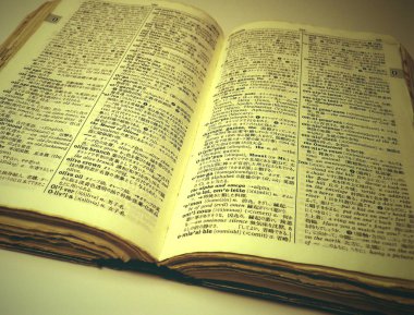 Kutsal İncil 'i. İncil önemli bir dindir.