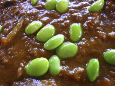 Baharatlı körili yeşil fasulye.